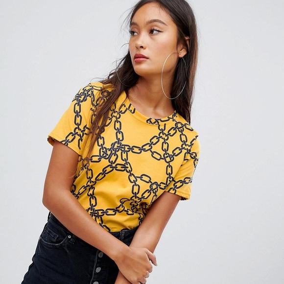 Berksha Yellow Chain Graphic Tee - Picture 1 of 6